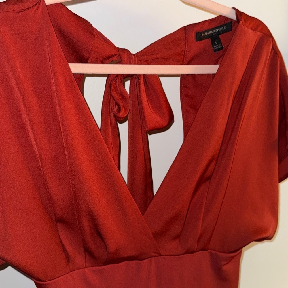 Banana Republic Deep Red Blouse - Picture 2 of 4